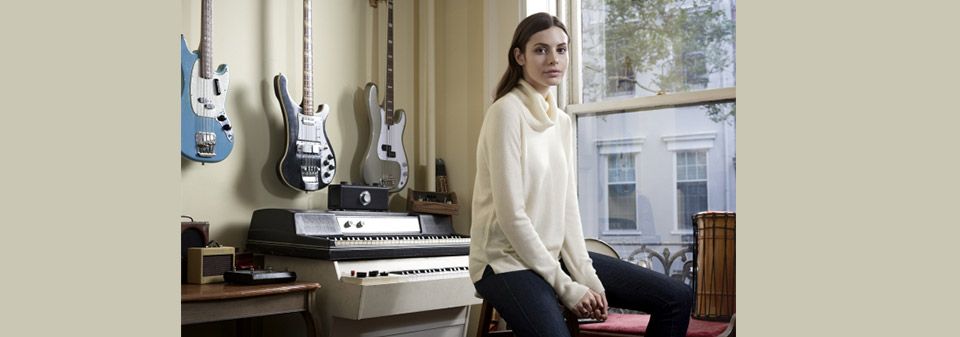 http://uniqlo.scene7.com/is/image/UNIQLO/20151020_uniqlo_cashmere_FR?$jpeg$